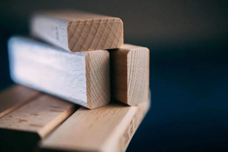 一次前所未有的沖擊背后，銀行業如何走好平衡木？