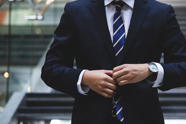 李想“6.8億薪酬”引關注，但想要拿到手并不容易