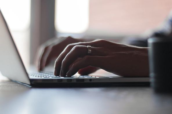 頭部小貸ABS發(fā)行激增如何重構(gòu)信貸風(fēng)險(xiǎn)分散模式