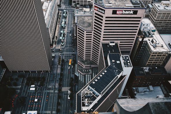 六部委聯合發聲支持房地產穩健發展，萬物云申請上市（2022年3月）